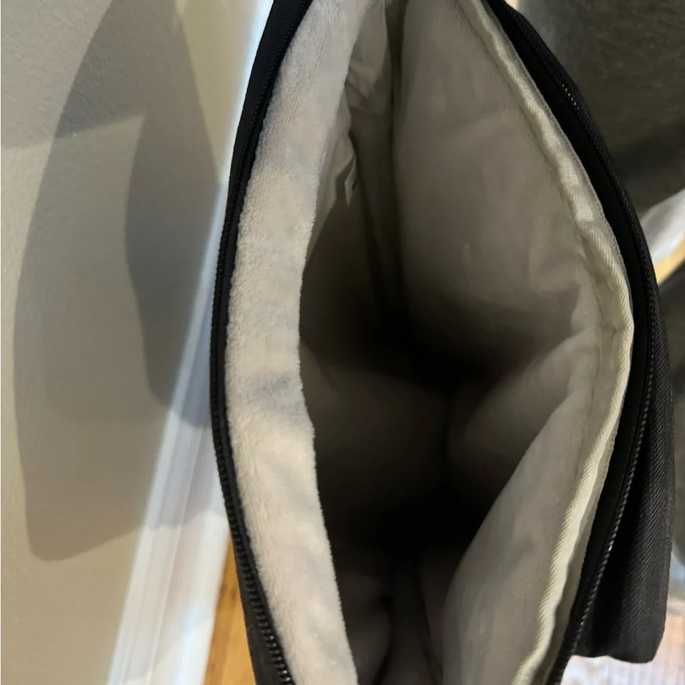 Simtop Computer Carrying Brief - Picture 6 of 8